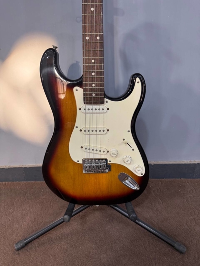 گیتار الکتریک Legend Stratocaster HSS