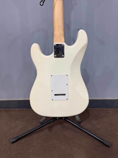گیتار الکتریک Legend Stratocaster SSS