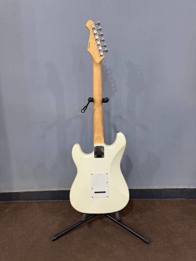 گیتار الکتریک Legend Stratocaster SSS