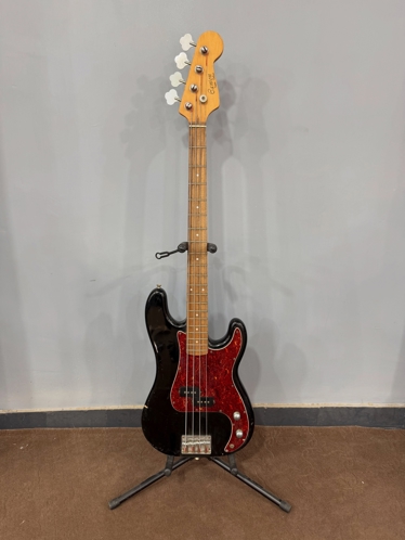 گیتار بیس PANINI Super Deluxe Jazz Bass