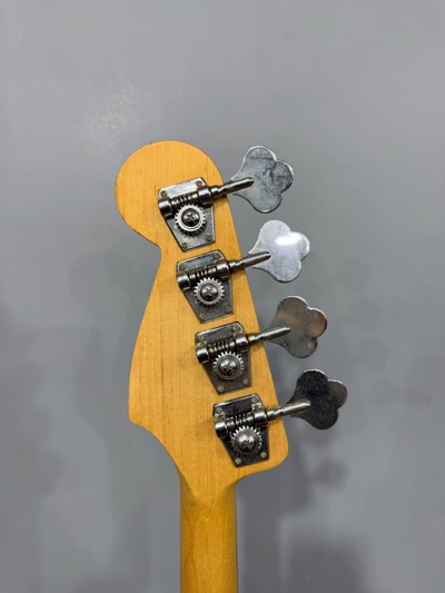 🎸 گیتار بیس BUSKERS