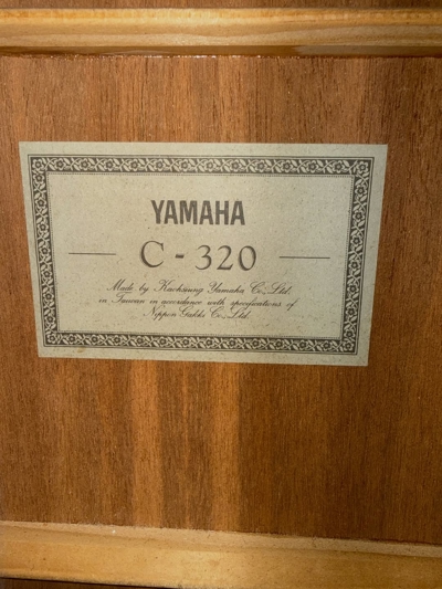 گیتار کلاسیک YAMAHA C320